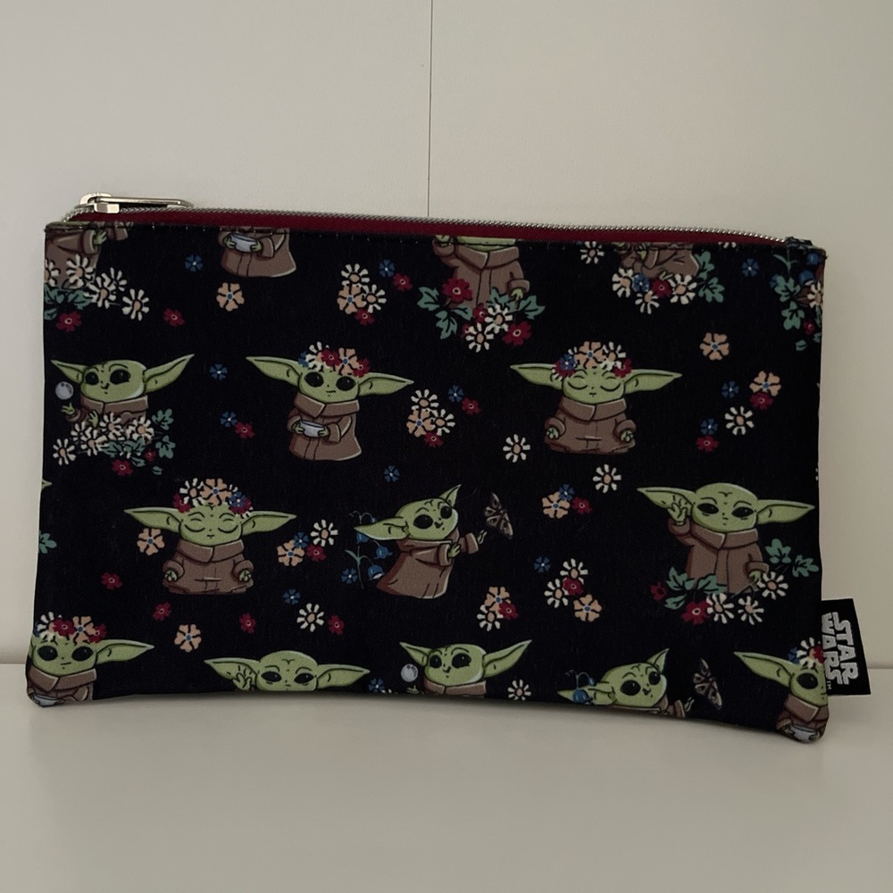 Baby Yoda cosmetic bag